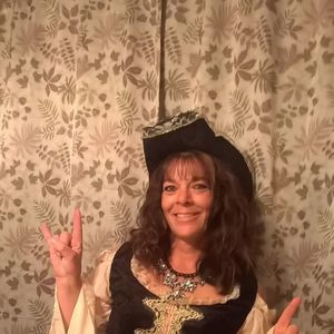 Meet your Posher, Dawn